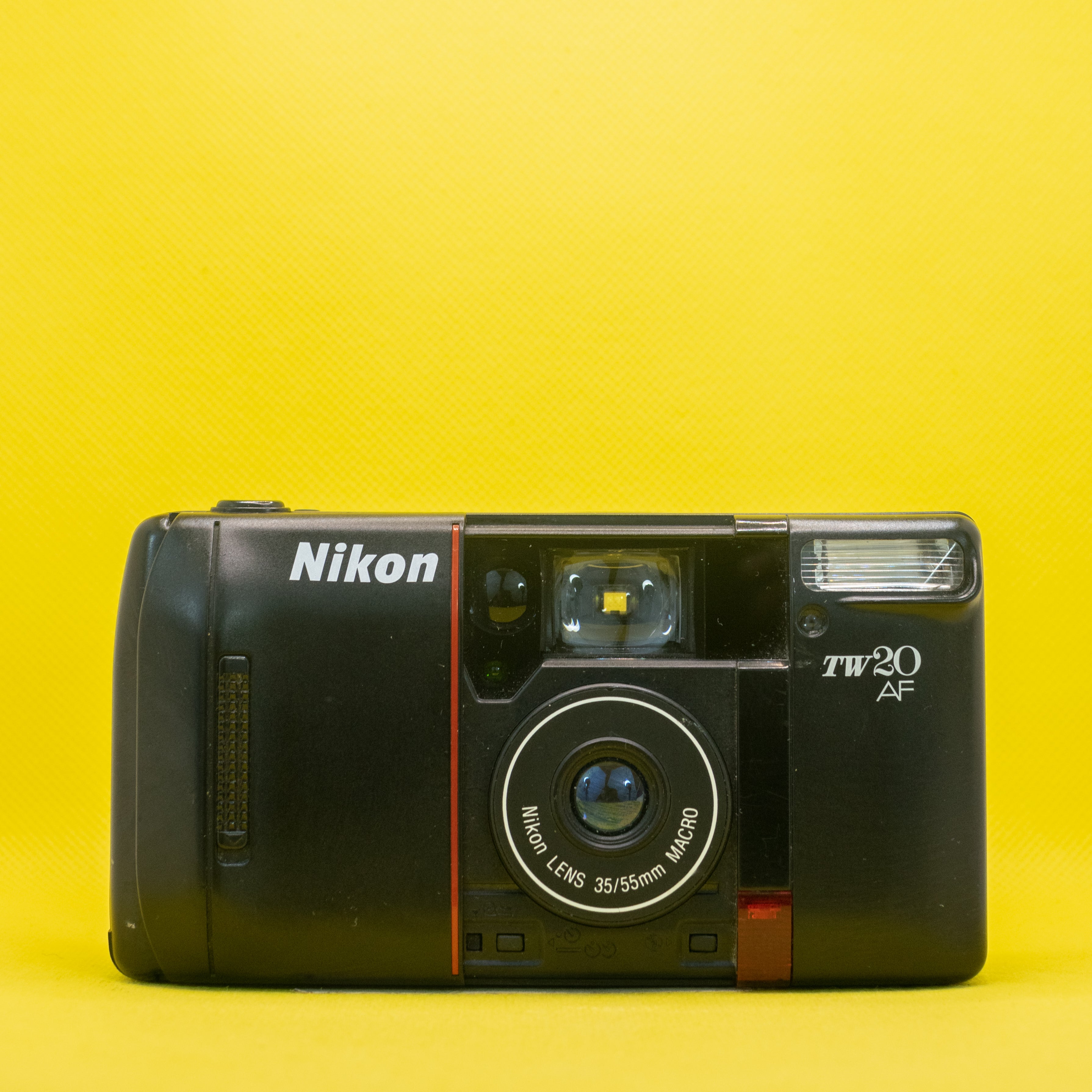 Nikon TW20 - 35mm Kompaktfilmkamera – Camera Market