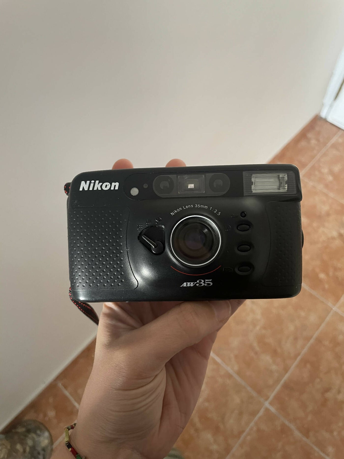 Nikon AW35 | Robuuste Waterdichte Compactcamera's · hoofdafbeelding